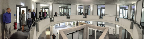 <p>
</p>

<p>
Im neuen Verwaltungsgebäude ist auch eine moderne Musterausstellung untergebracht. 
</p> - © Foto: Daniel Mund / GLASWELT

