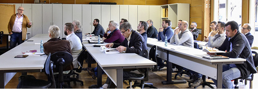 



Workshop mit dem Rollladen- und Jalousiebaumeister Olaf Vögele: Welche Normen bei den Rollläden sind relevant? Auf welche Details gilt es zu achten?
