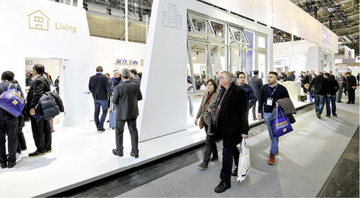 



Hersteller zeigen in München vielfältige Anwendungen und Produkte für Fenster, Türen und Fassaden inklusive entsprechender Schiebe-, Lüftungs- und Sicherheitssysteme. 
