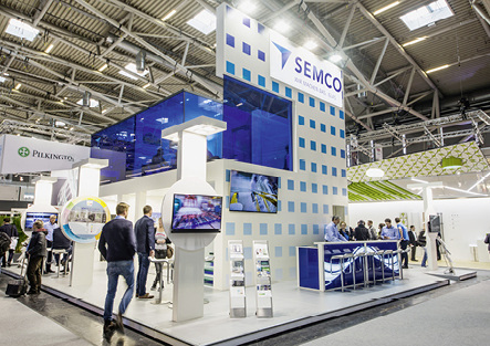 <p>
</p>

<p>
Als Messeneuheit wird Semco Lux, ein flächig beleuchtetes Glasgeländer-System, am Stand des Glasanbieters vorgestellt. 
</p> - © Foto: Semcoglas

