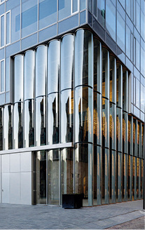 



Mit Super Spacer lassen sich gebogene ISO-Gläser fertigen.
