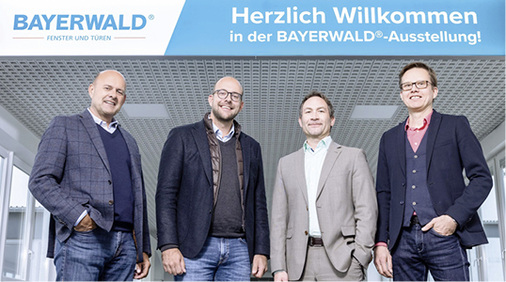 <p>
</p>

<p>
Trafen sich in der Bayerwald-Zentrale zum Interview: Peter und Daniel Mursall, Jürgen Hartrampf und GLASWELT Chefredakteur Daniel Mund. 
</p> - © Foto: Bayerwald

