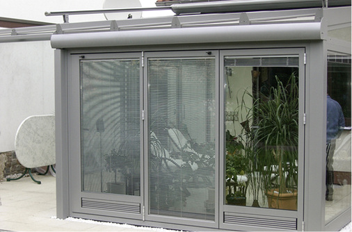 



Jalousien im Scheibenzwischenraum beseitigen die Probleme mit den Pakethöhen außen liegender Produkte
