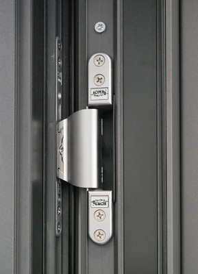 Von der flächenbündigen Ästhetik über ein leichtes Reinigungsverhalten bis zu Dichtigkeit und Energieeffizienz biete das axxent Türband Kompotherm-Kunden ein Komplettpaket für höchste Ansprüche.