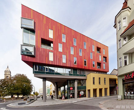



Auch bei dieser speziellen Architektur kommt die Abel-Absturzsicherung Vitrum Sine zum Einsatz.
