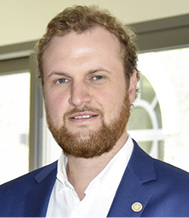 



Daniel Lechtenberg ist Vertriebsleiter bei dem Sonderfenster-Anbieter Ventana.
