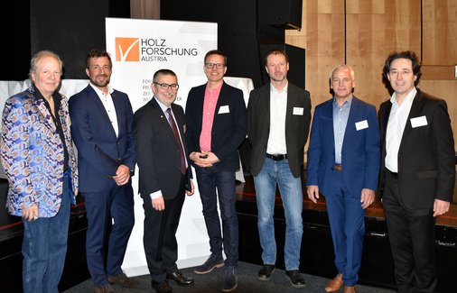 v.l.: Ing. Herbert Tschirk (Sachverständiger), Thomas Reibe (Josko), Peter Schober (Holzforschung Austria), Daniel Mund (Chefredakteur GLASWELT), Dr. Andreas Gobiet (ZAMG), Manfred Müller (Müller Fenstertechnik GmbH), Univ.Prof. Arch. DI. Dr.techn. Heinz Priebernig (TU-Wien) - © Andreas Suttner, Holzforschung Austria
