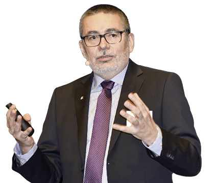 



Peter Schober, Leiter der Abteilung Bautechnik, Holzforschung Austria, hat in Villach ein Update vermittelt, was es Neues in Sachen Regeln und Normen gibt. Gleichzeitig hat er „Fenstereinbau.info“ vorgestellt: Hier findet man geprüfte Montagematerialien, eine Planungshilfe zur Montage, alle Grundlagen für einen „HFA-geprüften“ Fenstereinbau und weiterführende Literatur.
