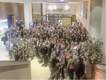 



Eine imposante Menge: Über 500 Teilnehmer waren der zweitägigen Einladung nach München gefolgt.
