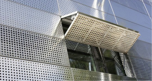 



Der Antrieb erfolgt je nach Einbausituation mit Totmann-Steuerung oder Automatikbetrieb. Die Steuerung kann die bauseitige Gebäudetechnik übernehmen.
