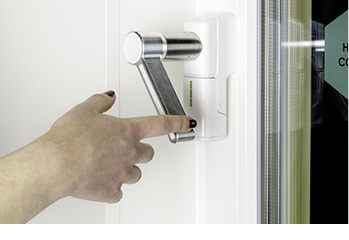 



Es wurde auch ein akkubetriebener Griff vorgestellt, der die Fensterbedienung besonders leichtgängig gestalten soll. Was ist daraus geworden?
