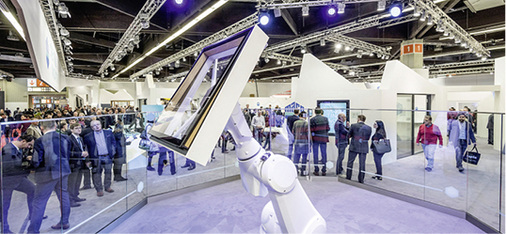 



Das Fenster der Zukunft: eindrucksvoll von Maco auf der FRONTALE in Szene gesetzt.
