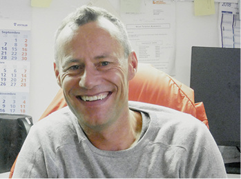 



„Mit der Conturex produzieren wir jetzt auf einem völlig anderen Niveau“: Markus Bittel ist von seiner neuen CNC-Maschine begeistert.
