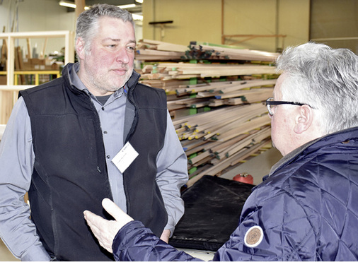 <p>
</p>

<p>
Jürgen Reicherter lässt sich offen über die Schultern schauen in der eigenen Fensterfertigung.
</p> - © Foto: Daniel Mund / GLASWELT

