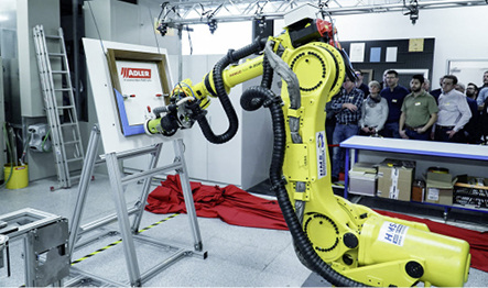 



Praxisvorführungen in der Fenster-Anwendungstechnik mit einem innovativen Schleifroboter
