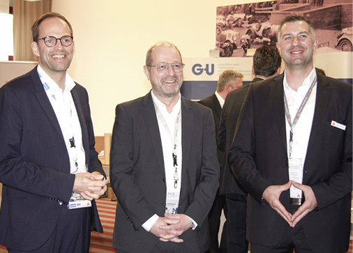 <p>
Jörn Schütte, Geschäftsführer Vertrieb Inoutic / Deceuninck; André Heidusch, Verkaufsleiter Systemhäuser Gretsch-Unitas und Andreas Dirksen, Business Development Manager bei Sika Deutschland (v. l.) freuen sich über die erfolgreichen Partnertage.
</p>

<p>
</p> - © Gretsch-Unitas GmbH / Sika Deutschland GmbH

