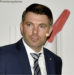 



Vertriebsleiter Jürgen Huber
