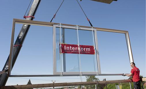 



Bild 7: Lastfall Krantransport mit direkter Lasteinleitung der Eigengewichte durch Zugentlastungen und entsprechende Wahl der Anschlag- und Flügelposition
