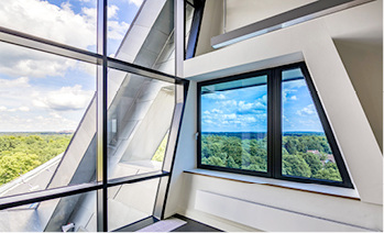 
Auch Sonderformen sind mit EC-Gläsern umsetzbar. 



