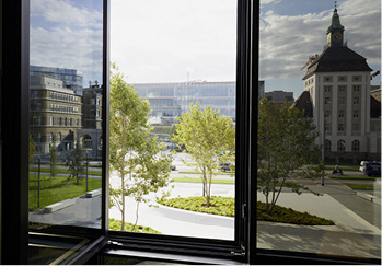 



Hier ein schaltbares Glas auf Flüssigkristall-Basis 
