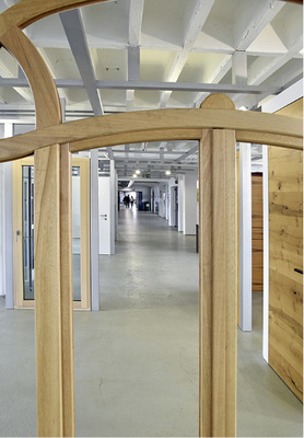 



Auch denkmalgeschützte Eingangs- und Innentüren stehen auf der Referenzliste – inklusive begeisterte Kundenstimmen.
