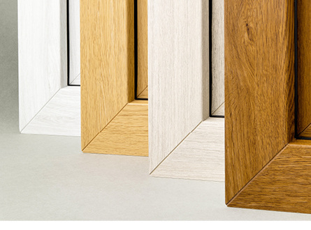 



Renolit Exofol PFX Super-Matt startet mit vier verschiedenen Eichendekoren.
