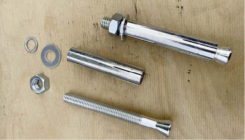 



Die beigefügten, auf „Schwerlastdübel“ getrimmten Wandanker haben keine ETA-Zulassung und sind damit nicht als Befestigungsmaterial für Markisen zugelassen. 
