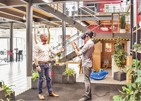 



Thomas Preis ist der erste Fensteranbieter in Deutschland, der die Gealan VR-Technologie in seinem Showroom integriert hat. 
