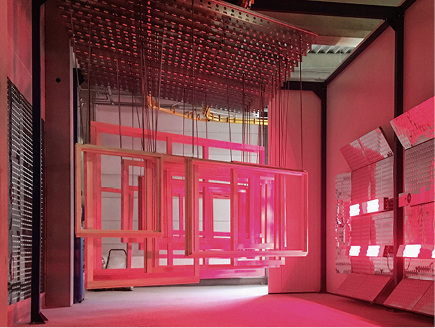 



Mit der Halogentrocknung ist es jetzt in der Fertigung sehr viel leiser und weniger staubig.
