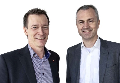 Im Gespräch mit der GLASWELT: Markus Plettau, Marketing Manager EMEA bei Dow (l.) und Karl-Theo Roes, Leiter Marktentwicklung und Innovationen von Swisspacer.