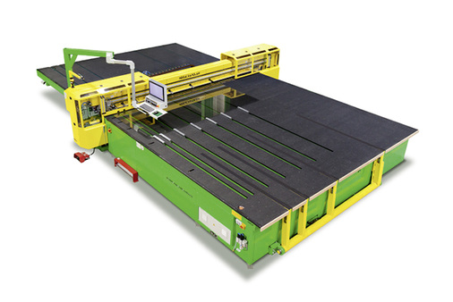 



Im Fokus des Messeauftritts von Hegla steht eine neue Zuschnittanlage, die Float und VSG verarbeiten kann.
