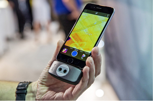 



Aufsteckbare IR-Kameras für Smartphones sind keine Profilösung, bringen aber erste Ergebnisse, um ggf. weitere Untersuchungen durchzuführen.
