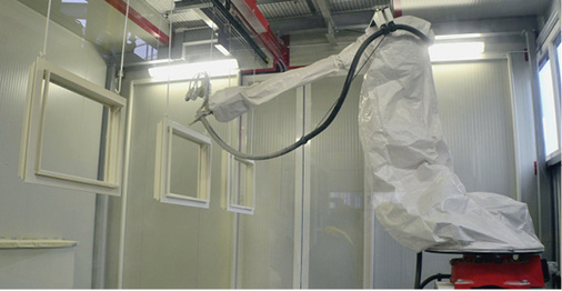 



Durch die Lackierung mit dem Lackierroboter ist man in der Lage, eine gleichmäßigere und hochwertigere Oberflächengüte zu erzielen. 
