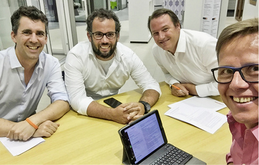 



Interviewtermin in Südtirol mit (v. l.) Marketing-Chef Lukas von Gwinner und den Mitgliedern der Geschäftsleitung Florian und Joachim Oberrauch.

