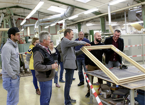 



Viele Kunden sind gekommen, um sich in der Fertigung einmal umzuschauen.
