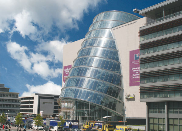 Das Convention Center in Dublin im Bereich des Spencer Docks am River Liffey. Das Convention Center in Dublin im Bereich des Spencer Docks am River Liffey.