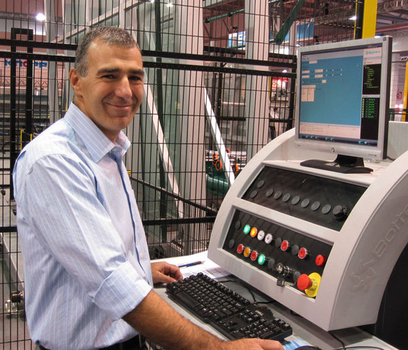 Die Automatisierung in der ISO- und VSG-Fertigung nimmt immer mehr zu. Die Automatisierung in der ISO- und VSG-Fertigung nimmt immer mehr zu.