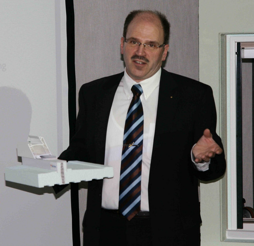 Geschäftsführer Stefan Orth auf der Pressekonferenz in Stuttgart - Daniel Mund / GLASWELT