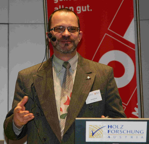 R. Exel referierte über die Fenstersanierung im Altbau. - Daniel Mund / GLASWELT