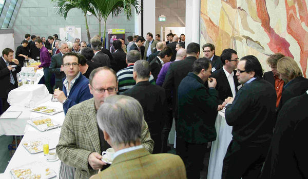 Im Foyer der Wirtschaftskammer Österreich - Daniel Mund / GLASWELT