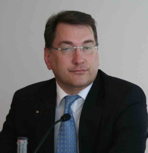 Die exportorientierte Beschlagindustrie musste erhebliche Rückgänge auffangen", so Stephan Schmidt, Geschäftsführer des FV Schloss- und Beschlagindustrie. - Matthias Rehberger, GLASWELT