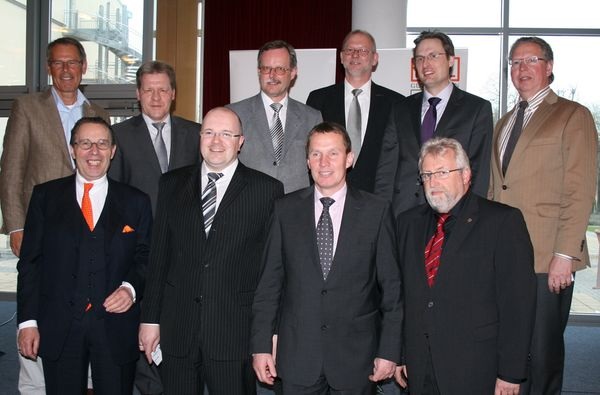 Die Vorstände des Bundesverbands Flachglas und der Gütegemeinschaft Mehrscheibenisolierglas. - Matthias Rehberger, GLASWELT