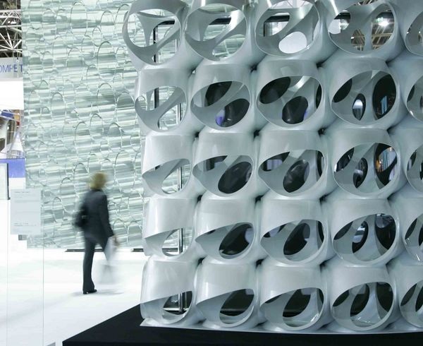 Auch neue Materialkombinationen mit Glas und innovative Glasprodukte zeigen, was die Glasbranche leisten kann. - © Messe Düsseldorf
Auch neue Materialkombinationen mit Glas und innovative Glasprodukte zeigen, was die Glasbranche leisten kann. - Messe Düsseldorf