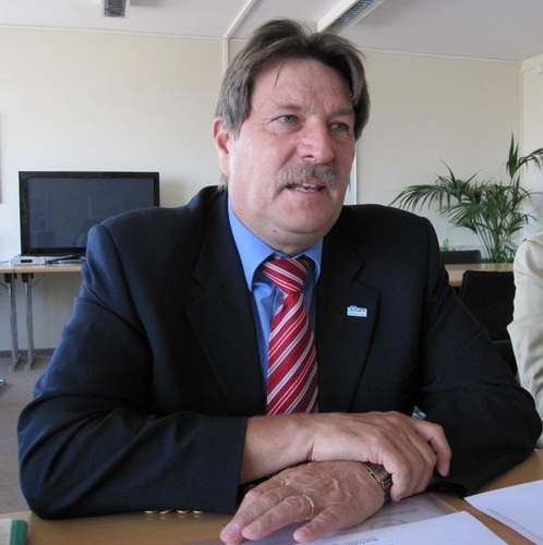 VFF-Geschäftsführer Ulrich Tschorn: “Die Branche muss schauen, was nach 2010 kommt. Unsere Kampagne 'Neue Fenster sparen Geld' ist Hilfe zur Selbsthilfe." - Matthias Rehberger, GLASWELT