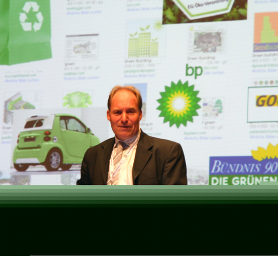 ift-Institutsleiter Ulrich Sieberath bei den Rosenheimer Fenstertagen 2010 - Daniel Mund / GLASWELT