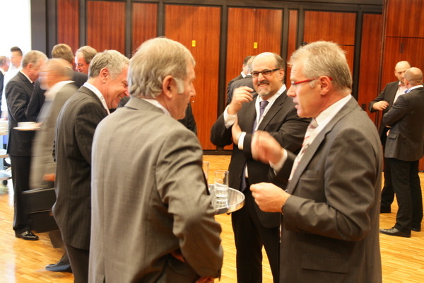 Gespräche zwischen den Vortragsblöcken - Daniel Mund / GLASWELT