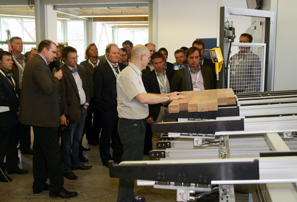 Weltpremiere des powerProfilers von Homag beim Fensterbauer Nestle - Daniel Mund / GLASWELT