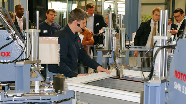 Präsentation der neuen Schweißanlage auf den Rotox-Produkttagen. - Daniel Mund / GLASWELT