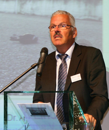 Dr. Andreas von Lindeiner, Landesbund für Vogelschutz - Daniel Mund / Glaswelt