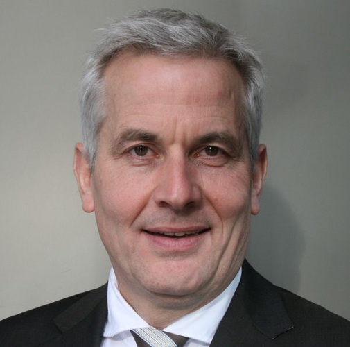 Thomas Rau, Direktor des Architekturbüros Rau, Amsterdam - Matthias Rehberger, GLASWELT